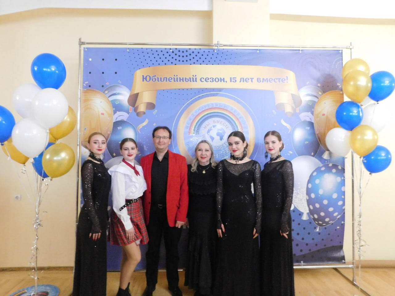 Фото из заметки о победе на вокальном конкурсе с песней композитора Алексея Ольханского